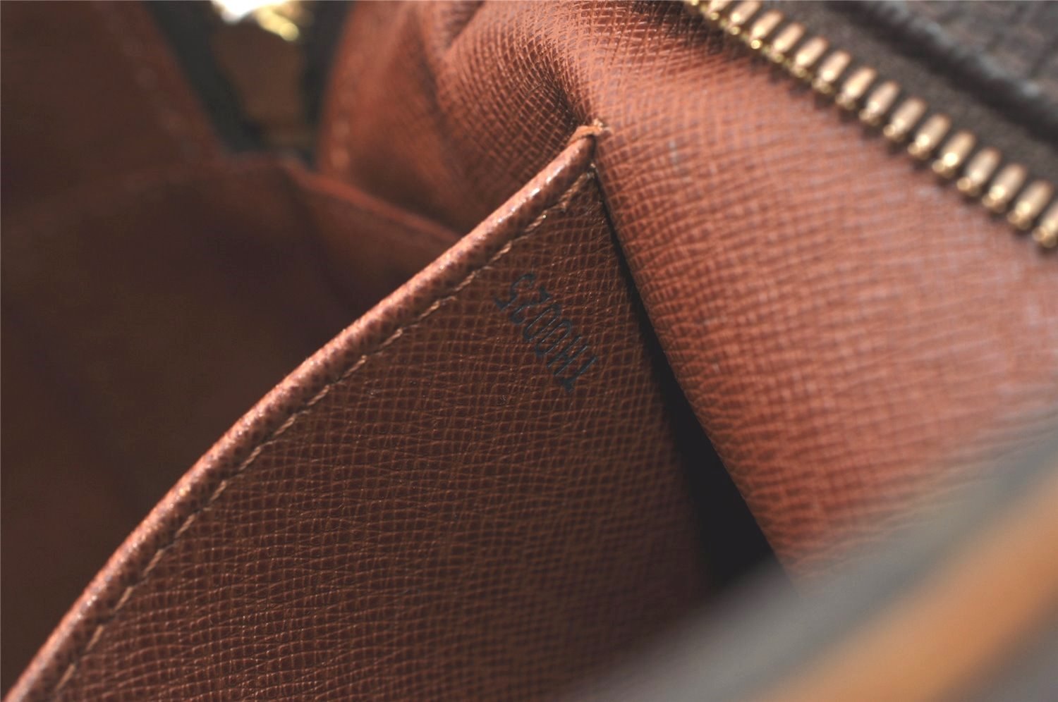 Authentic Louis Vuitton Monogram Cite MM Shoulder Bag M51182 LV 2681I