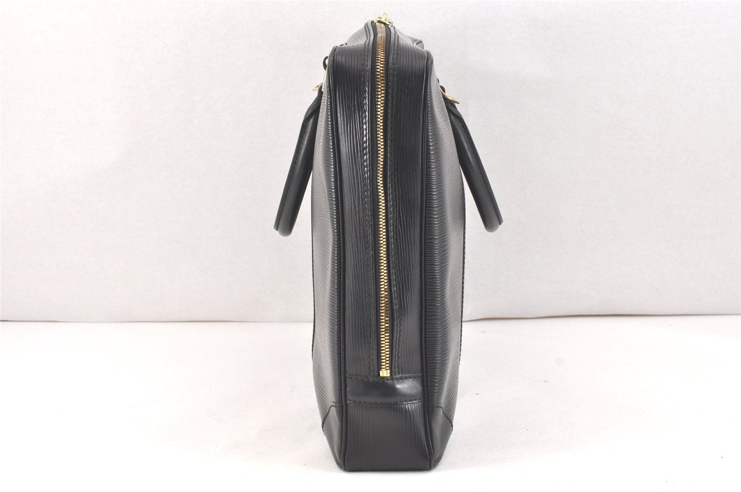 Authentic Louis Vuitton Epi Porte Documents Voyage Briefcase M59162 Black 2681K