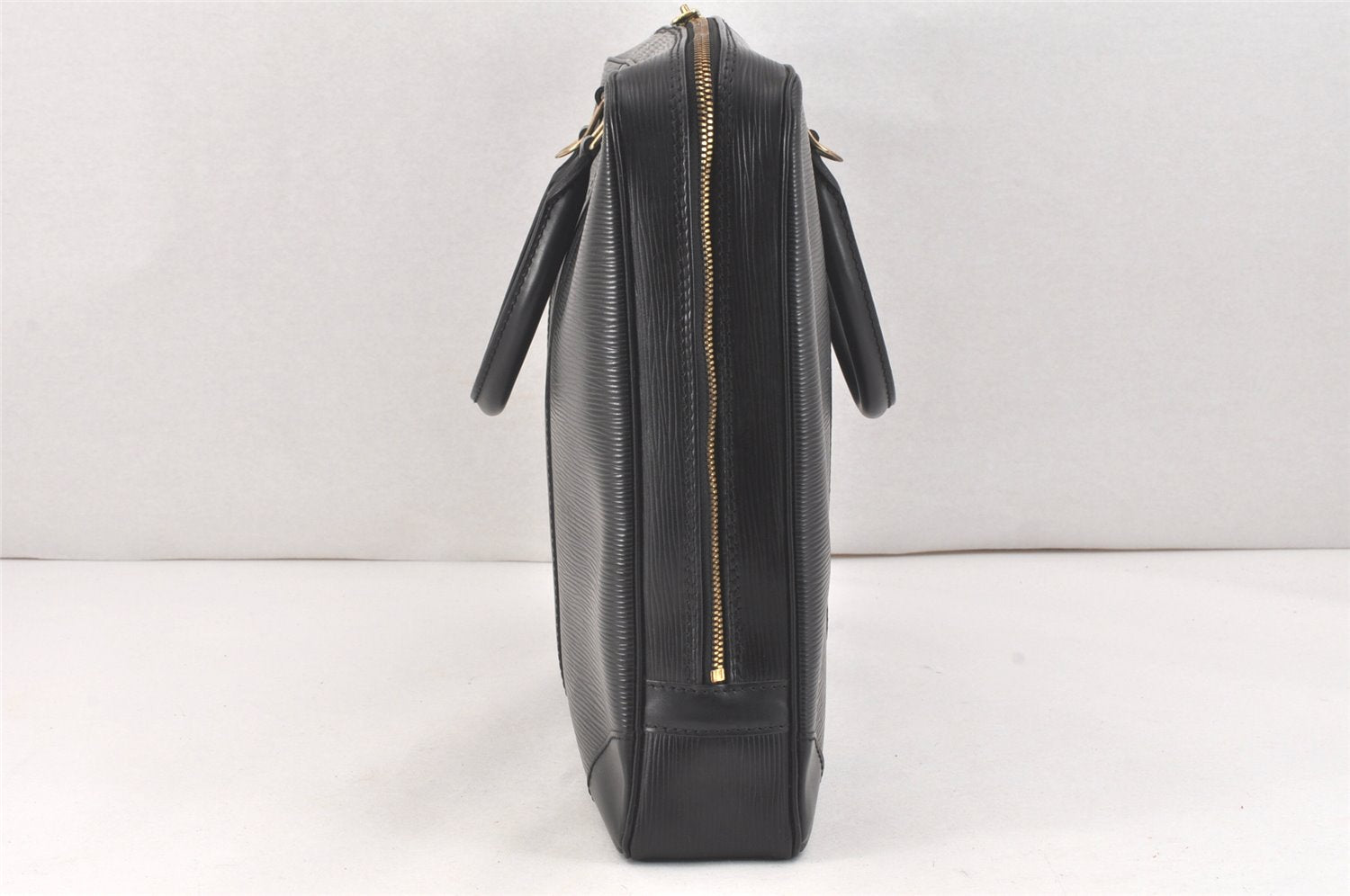 Authentic Louis Vuitton Epi Porte Documents Voyage Briefcase M59162 Black 2681K