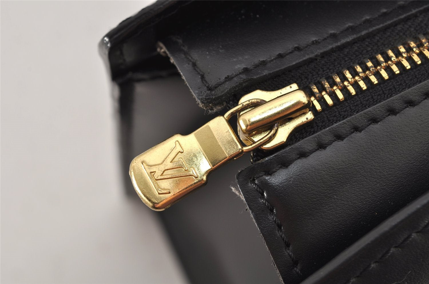 Authentic Louis Vuitton Epi Riviera Hand Bag Black M48182 LV Junk 2683K