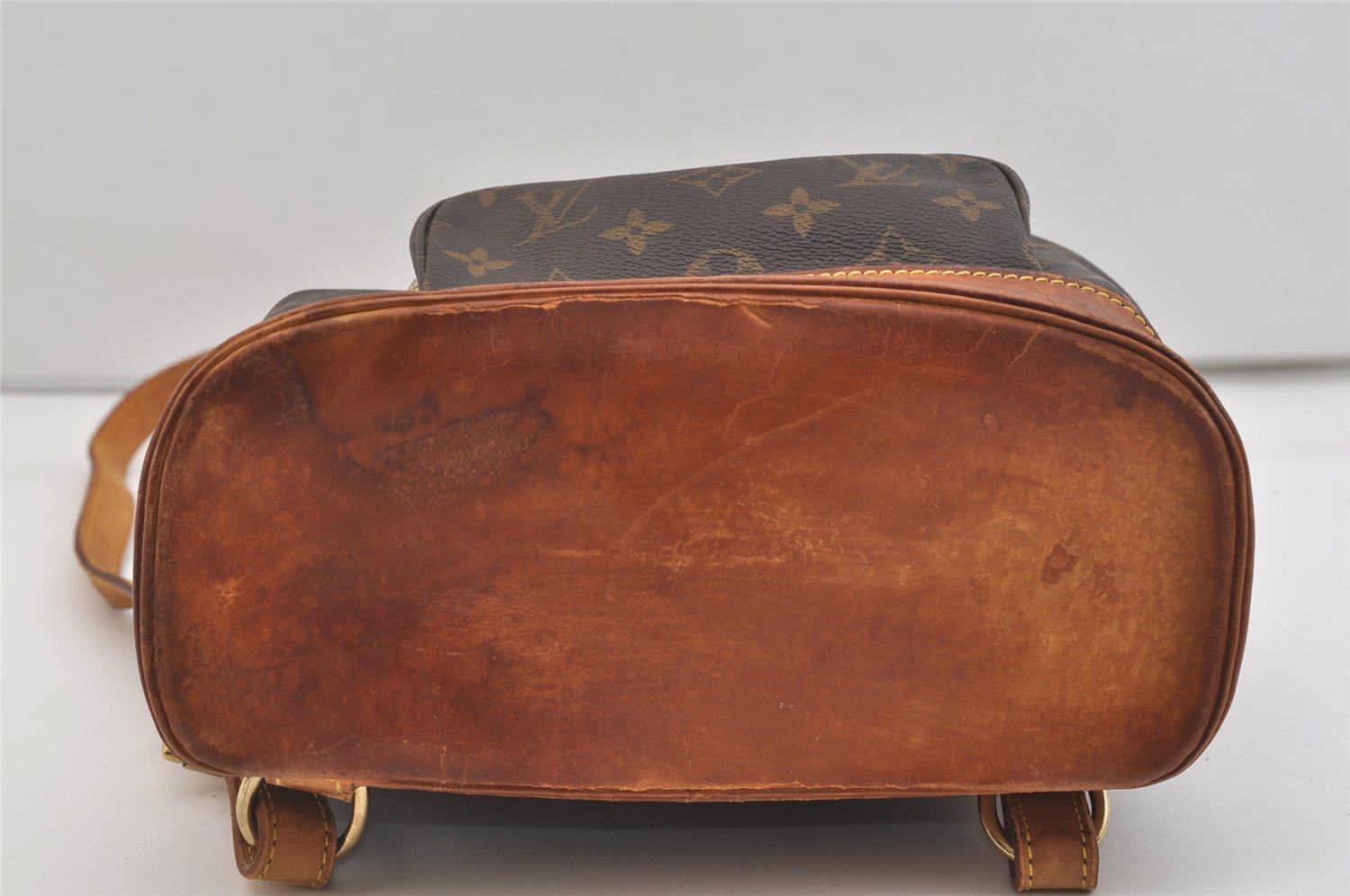 Authentic Louis Vuitton Monogram Montsouris MM Backpack M51136 LV 2687J