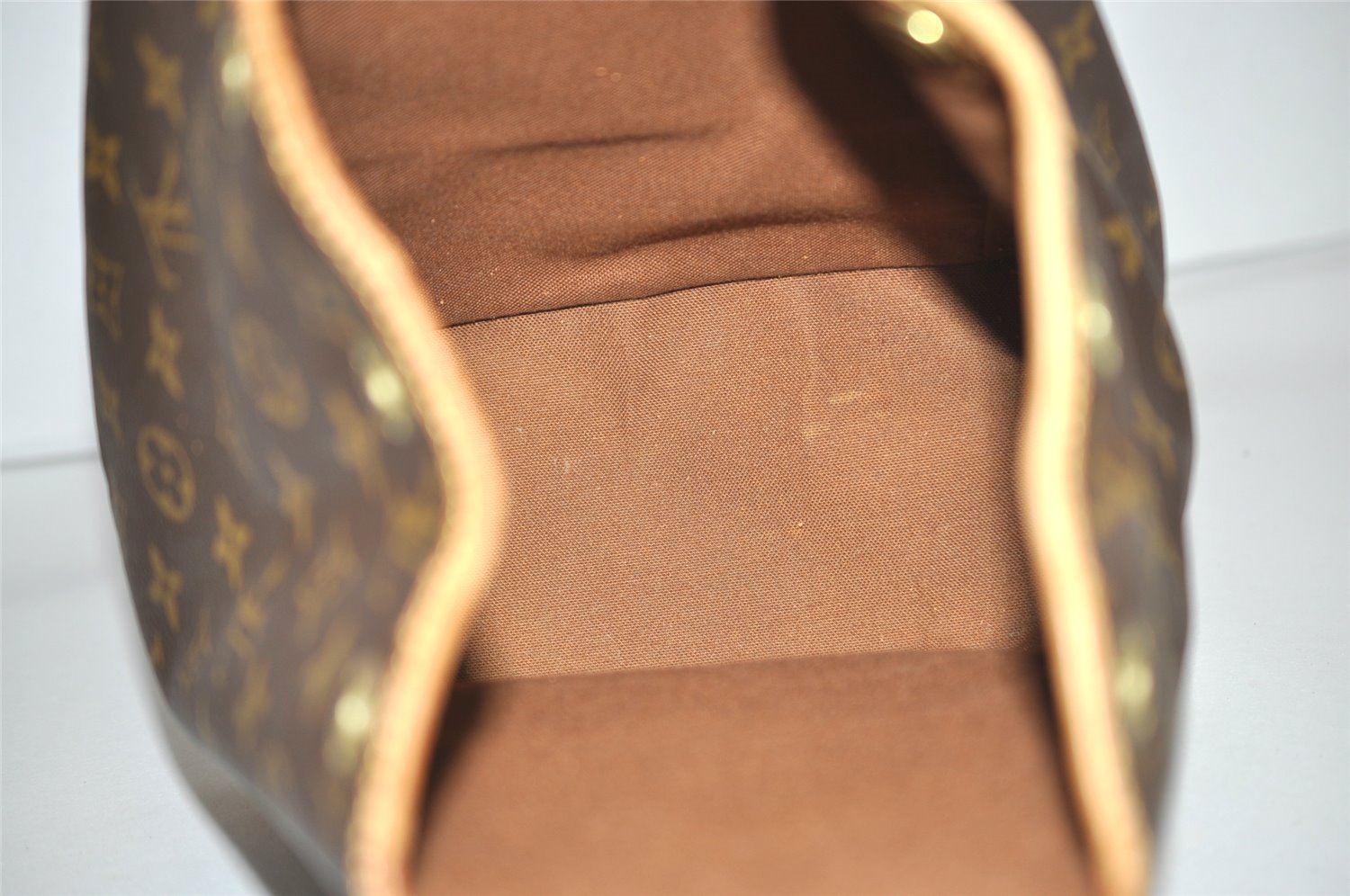 Authentic Louis Vuitton Monogram Montsouris MM Backpack M51136 LV 2687J