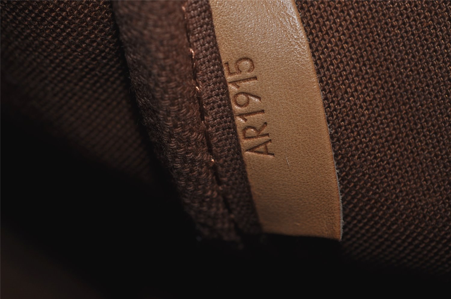 Authentic Louis Vuitton Monogram Saumur 35 Shoulder Cross Bag M42254 LV 2693I