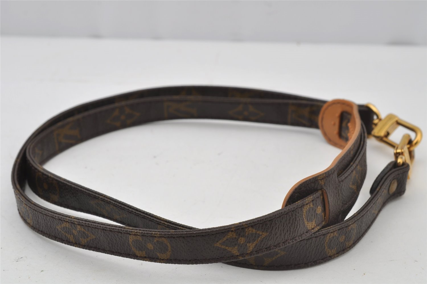 Authentic Louis Vuitton Monogram Shoulder Strap 46.9