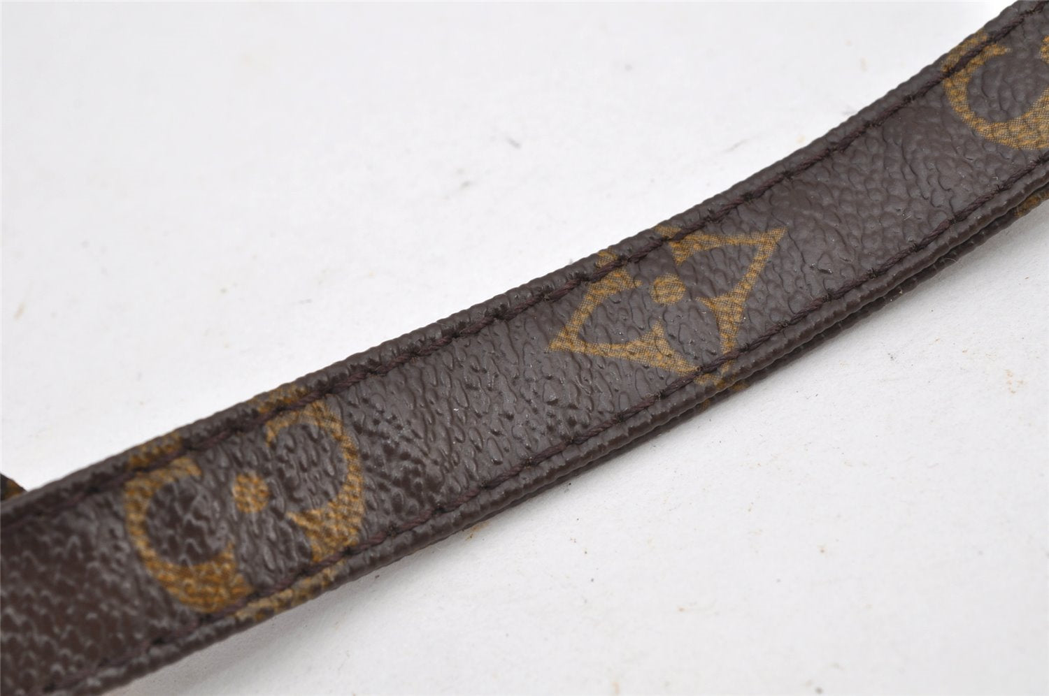 Authentic Louis Vuitton Monogram Shoulder Strap 46.9