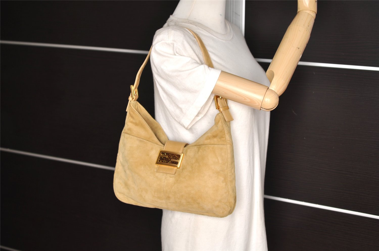 Authentic FENDI Vintage Shoulder Hand Bag Purse Suede Leather Beige 2703K