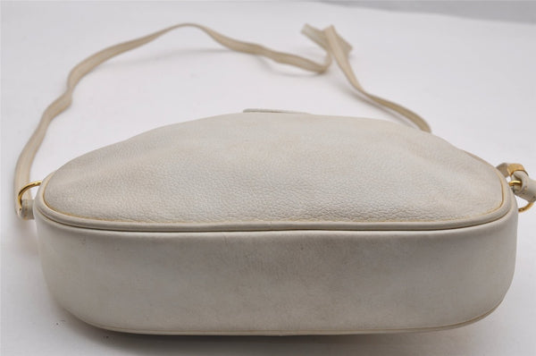 Authentic GUCCI Vintage Shoulder Cross Body Bag Purse Leather White 2706J