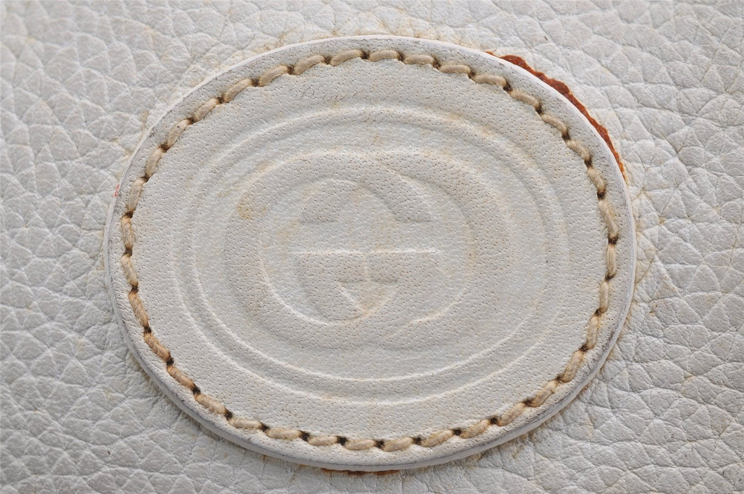 Authentic GUCCI Vintage Shoulder Cross Body Bag Purse Leather White 2706J
