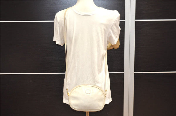 Authentic GUCCI Vintage Shoulder Cross Body Bag Purse Leather White 2706J