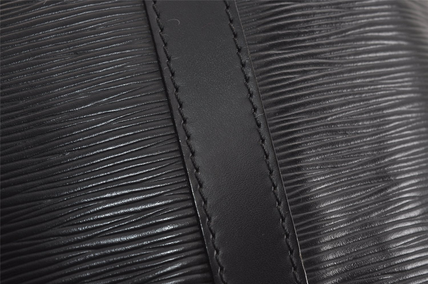 Authentic Louis Vuitton Epi Petit Noe Shoulder Drawstring Bag M59012 Black 2710J