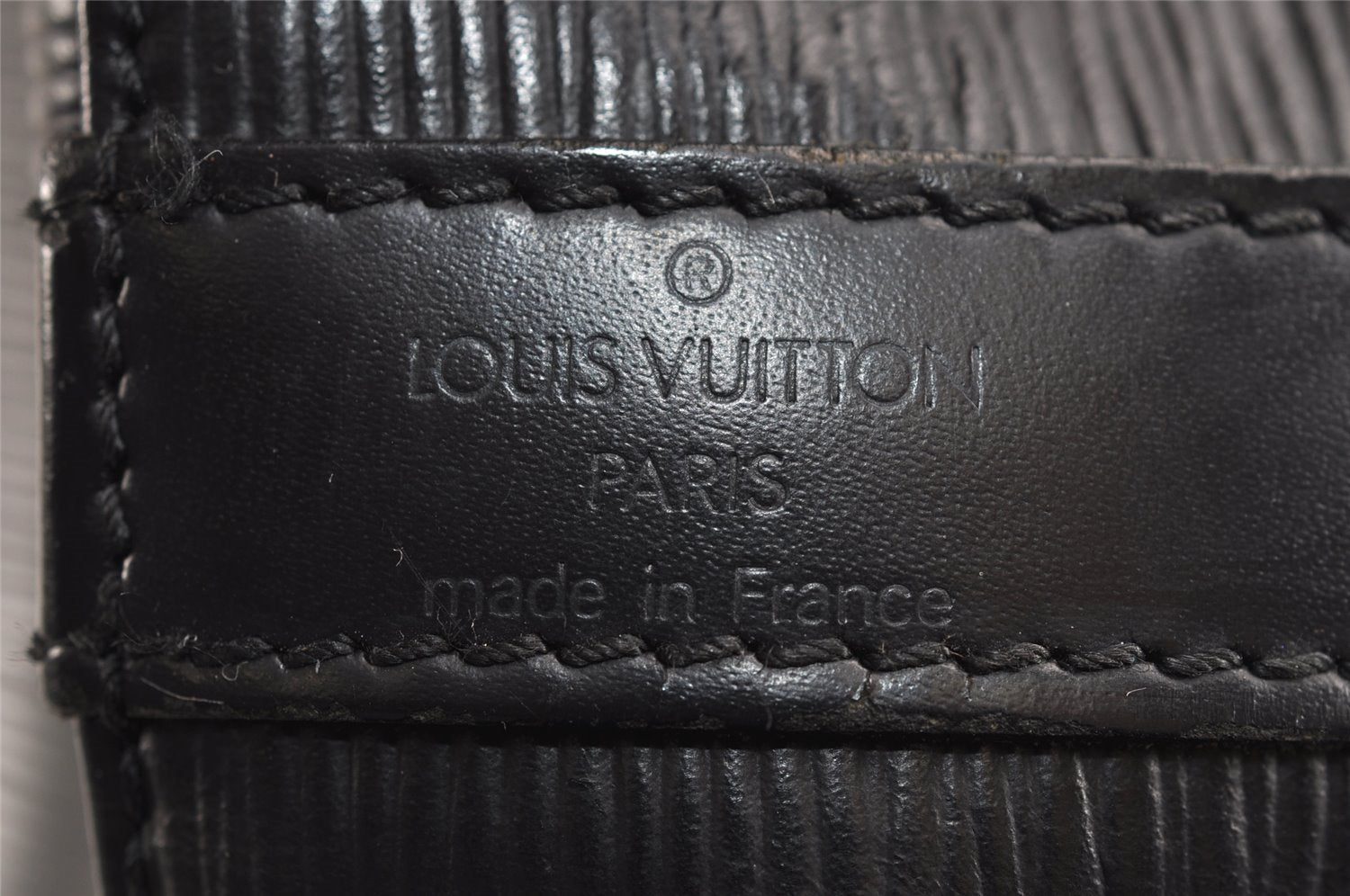 Authentic Louis Vuitton Epi Petit Noe Shoulder Drawstring Bag M59012 Black 2710J