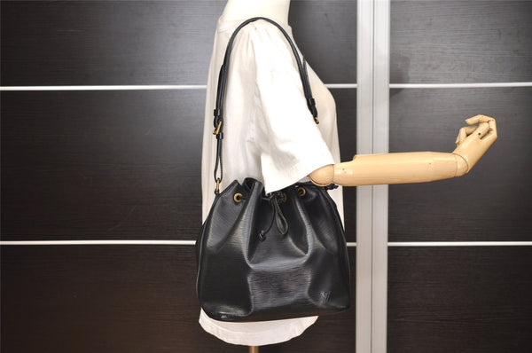 Authentic Louis Vuitton Epi Petit Noe Shoulder Drawstring Bag M59012 Black 2710J