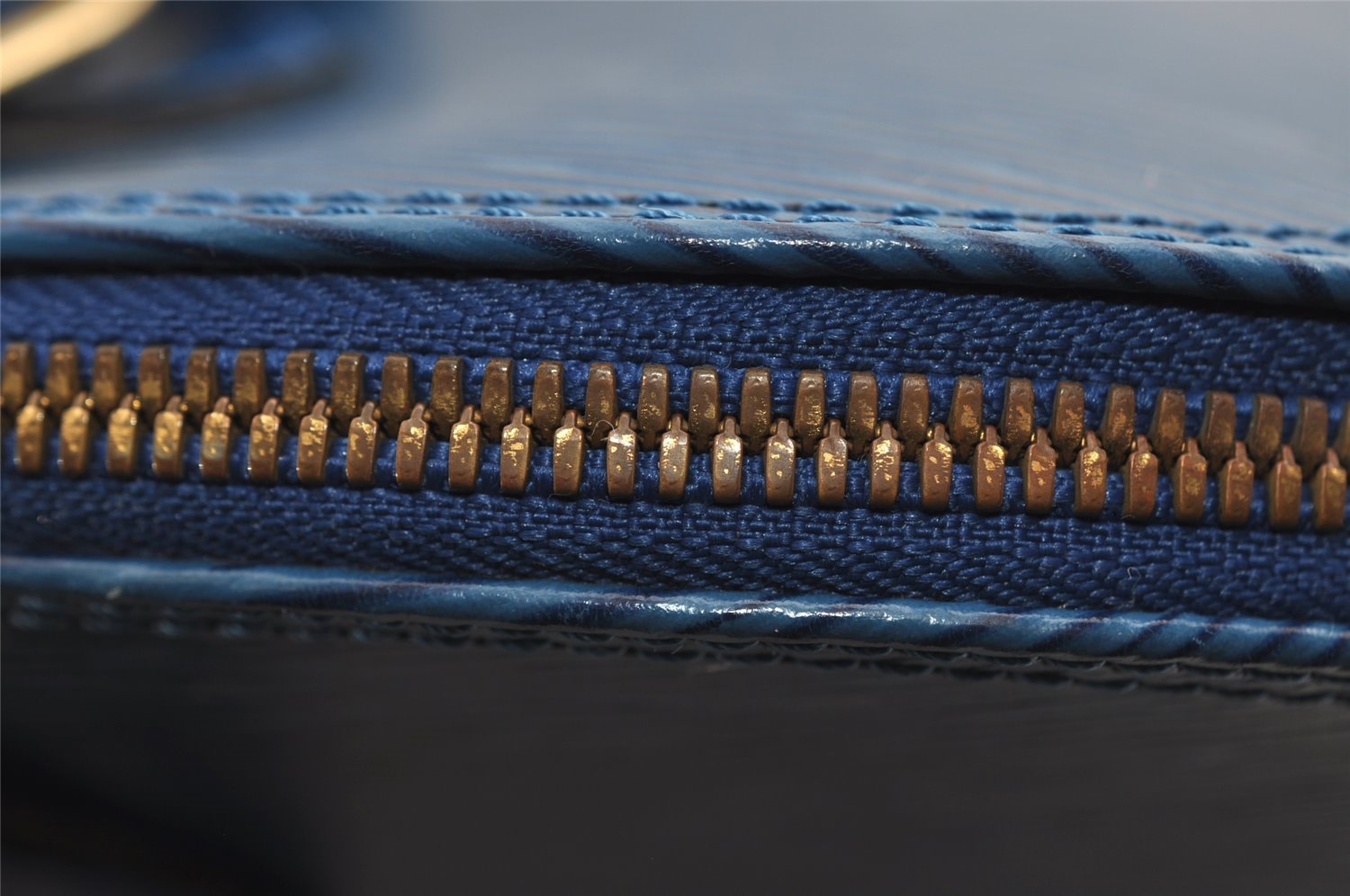 Authentic Louis Vuitton Epi Alma PM Hand Bag Blue M52145 LV 2717I