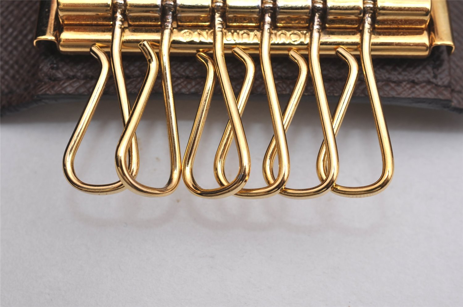 Authentic Louis Vuitton Damier Multicles 6 Key Case Holder N62630 LV Box 2721I