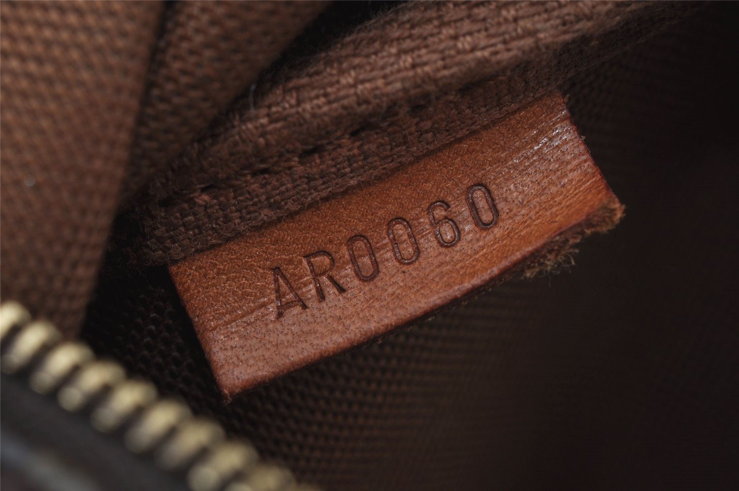 Authentic Louis Vuitton Monogram Pochette Accessoires Pouch M51980 LV 2723J