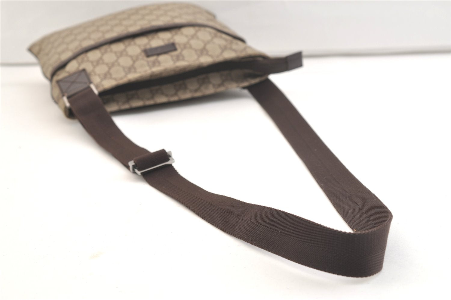 Authentic GUCCI Shoulder Cross Body Bag Purse GG PVC Leather 141626 Brown 2724K