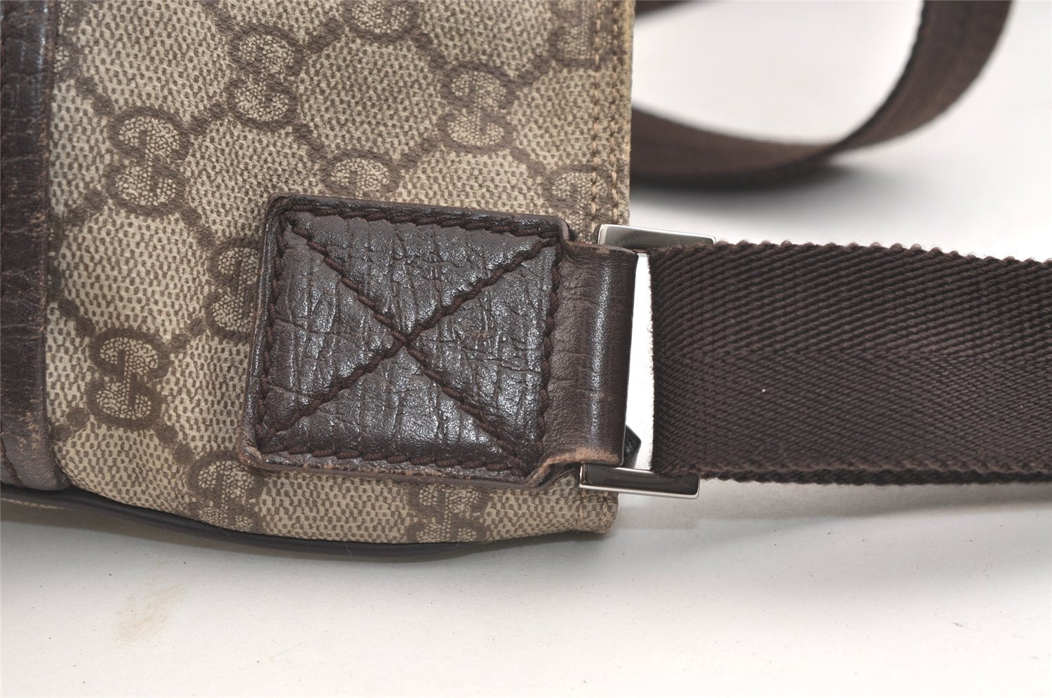 Authentic GUCCI Shoulder Cross Body Bag Purse GG PVC Leather 141626 Brown 2724K