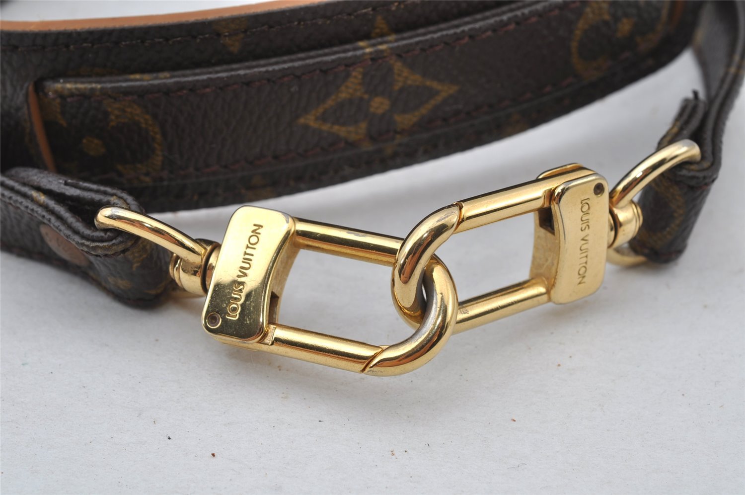 Authentic Louis Vuitton Monogram Shoulder Strap 31.1