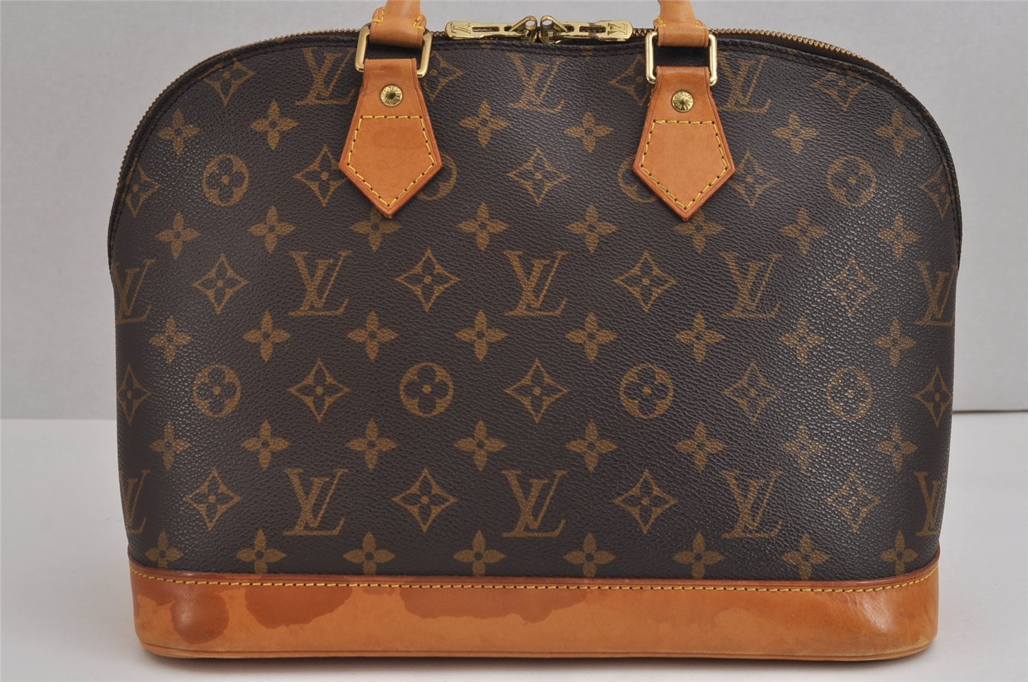 Authentic Louis Vuitton Monogram Alma Hand Bag Purse M51130 LV 2732J