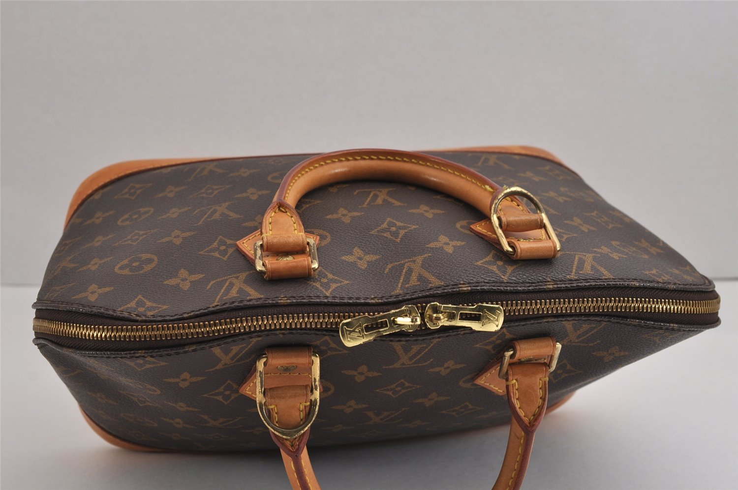 Authentic Louis Vuitton Monogram Alma Hand Bag Purse M51130 LV 2732J
