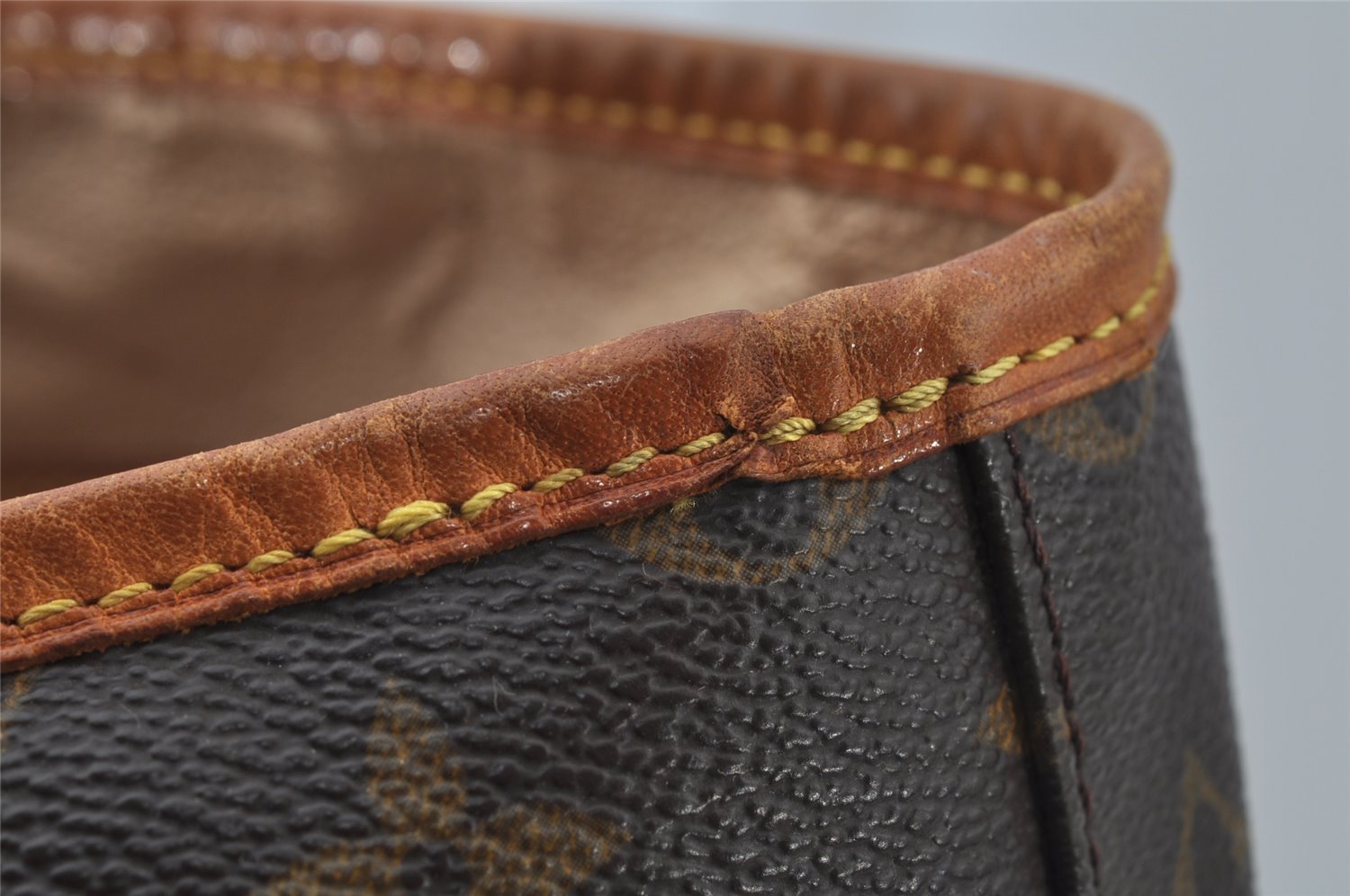 Authentic Louis Vuitton Monogram Bucket PM Shoulder Tote Bag M42238 LV 2737J