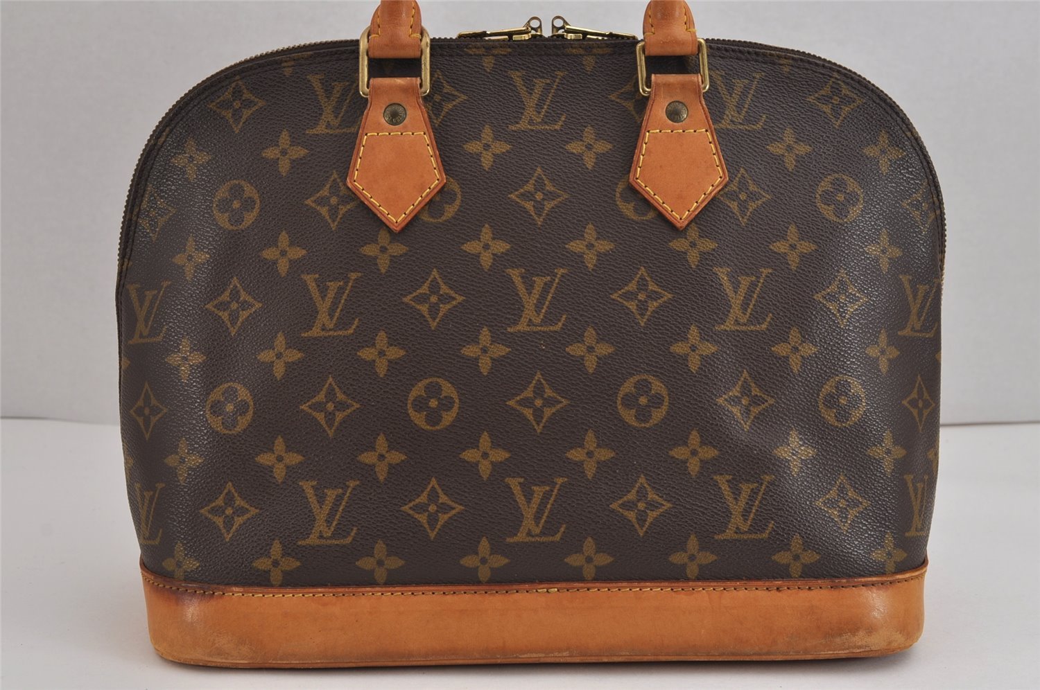 Authentic Louis Vuitton Monogram Alma Hand Bag Purse M51130 LV 2741J