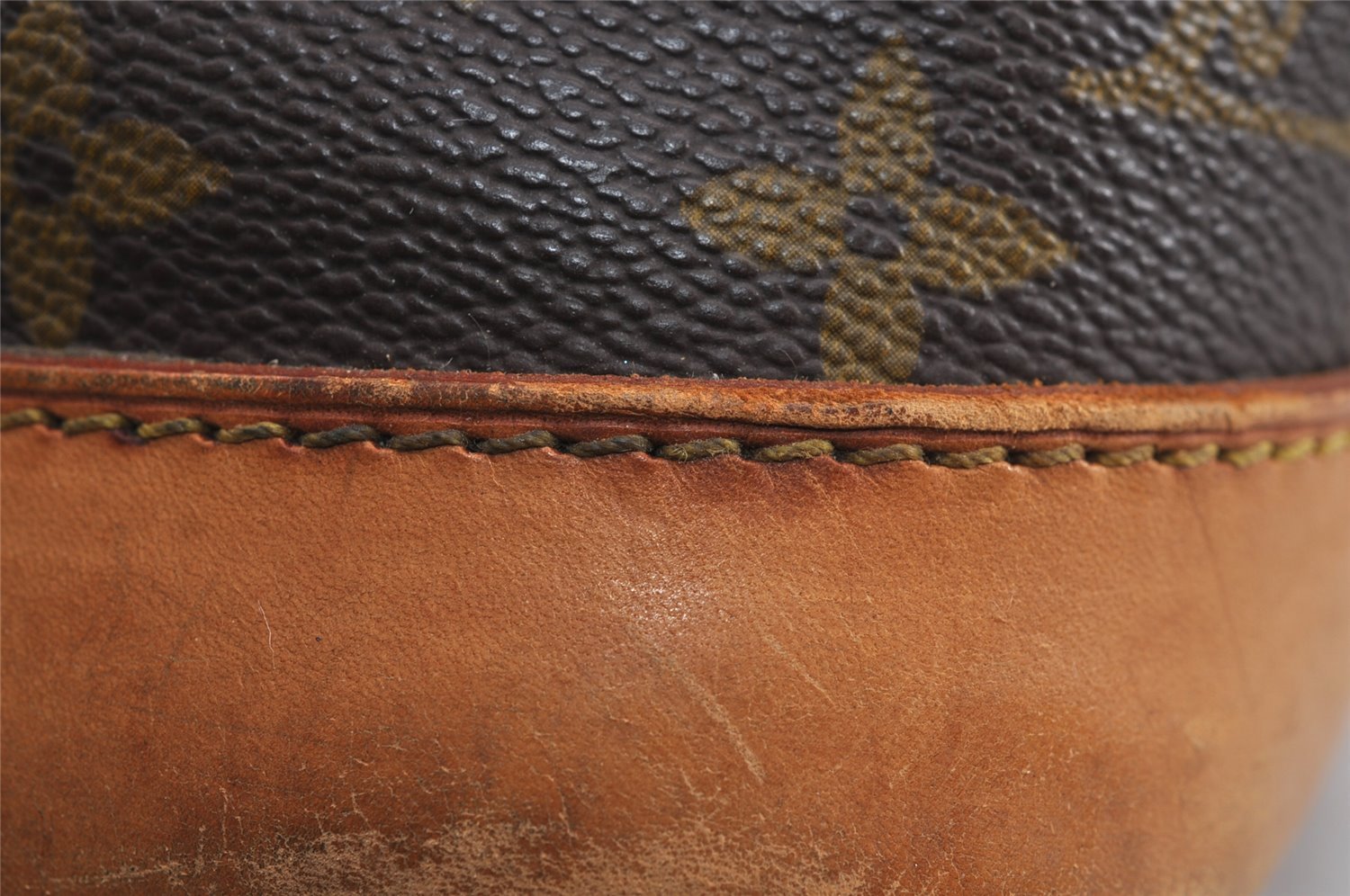 Authentic Louis Vuitton Monogram Alma Hand Bag Purse M51130 LV 2741J