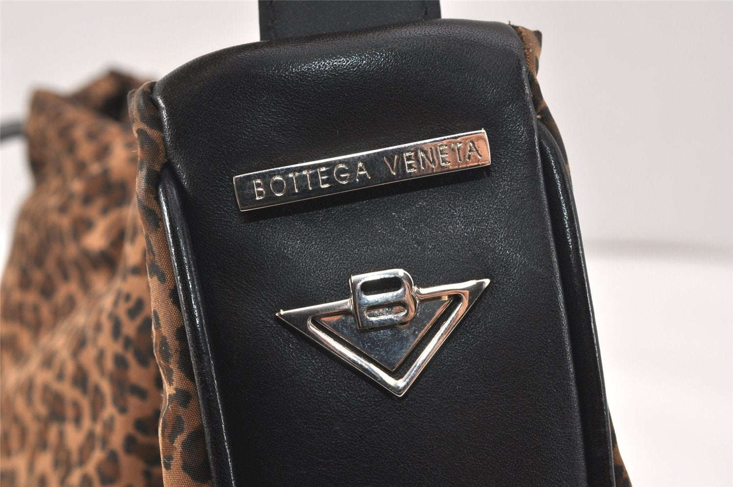 Authentic BOTTEGA VENETA Leopard Pattern Nylon Leather Shoulder Bag Brown 2741K