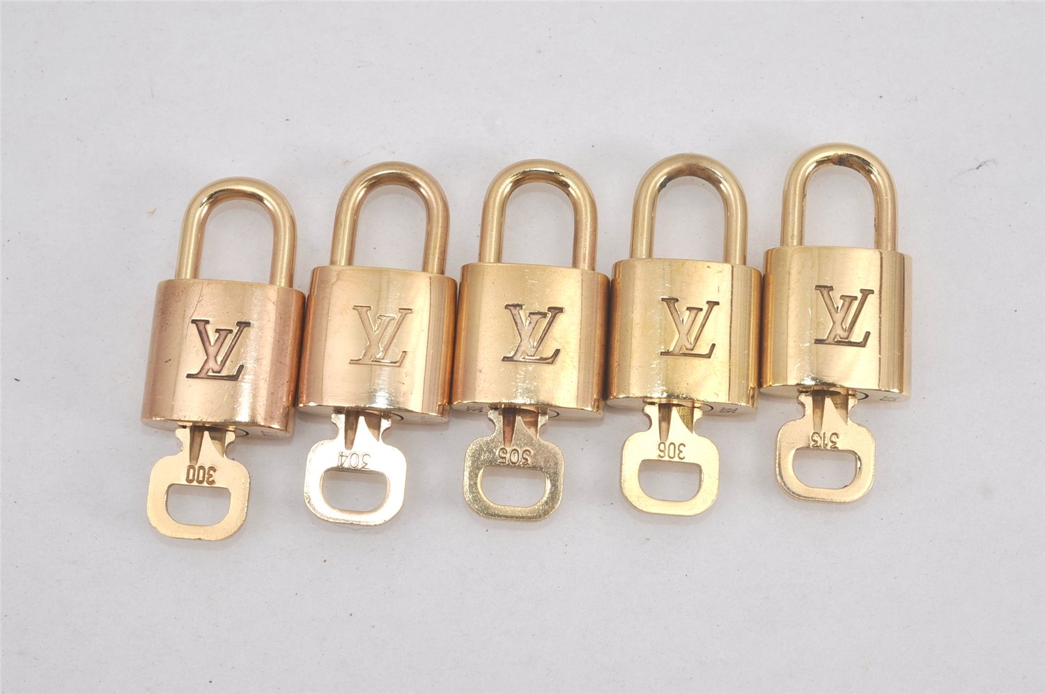 Authentic Louis Vuitton Padlock & Keys 10Set LV 2746L