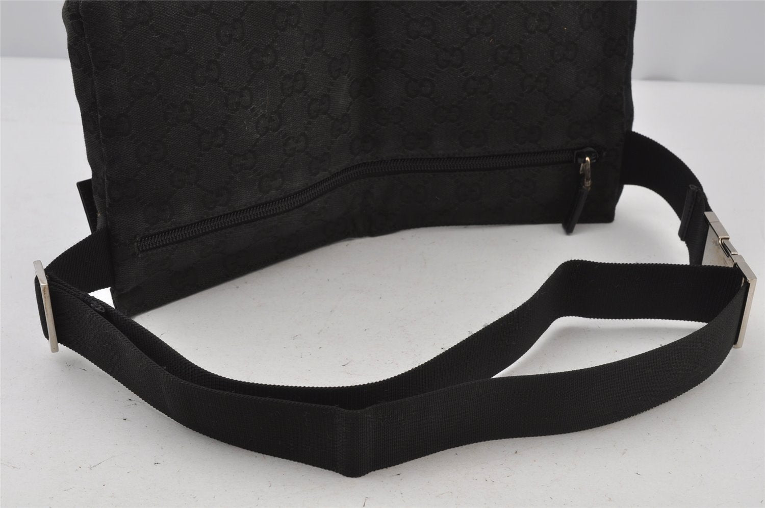 Authentic GUCCI Waist Body Bag Purse GG Canvas Leather 0181621 Black 2750J