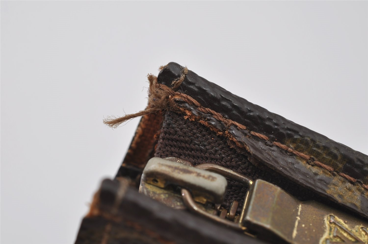 Auth Louis Vuitton Monogram Poche Toilette 26 Cosmetics Pouch Old Model LV 2751J