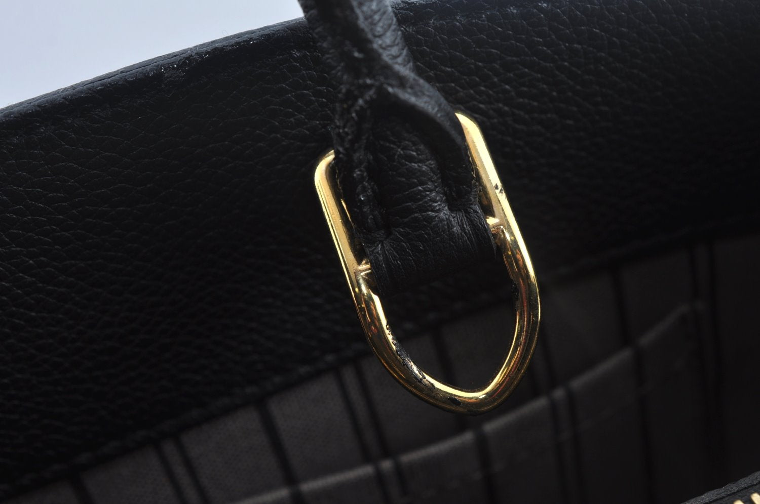 Auth Louis Vuitton Monogram Empreinte Montaigne MM Hand Bag Black Junk 2752I