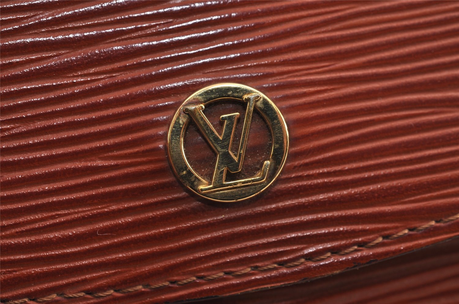 Authentic Louis Vuitton Epi Montaigne 23 Clutch Hand Bag Brown M52663 LV 2757J