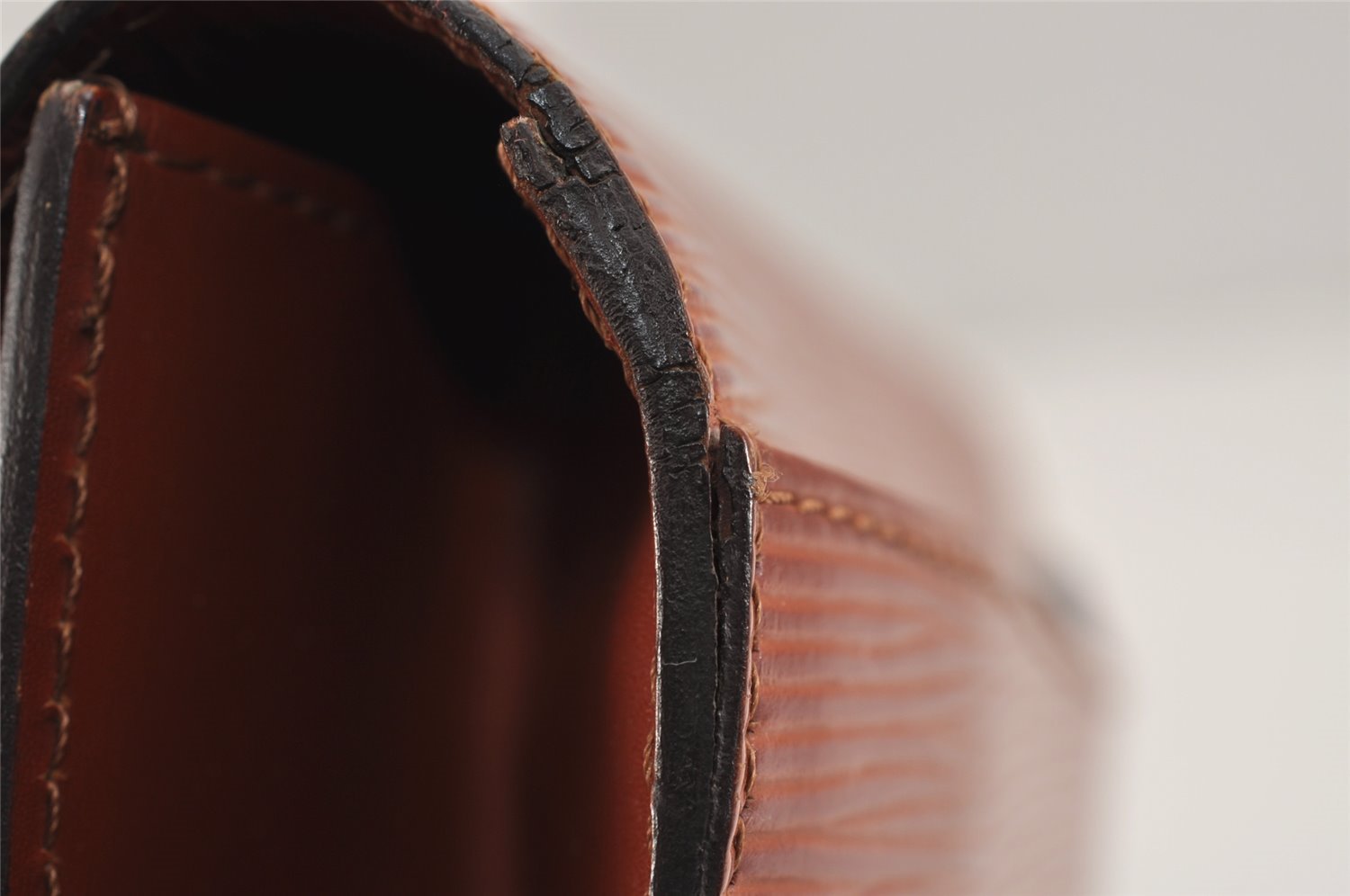 Authentic Louis Vuitton Epi Montaigne 23 Clutch Hand Bag Brown M52663 LV 2757J