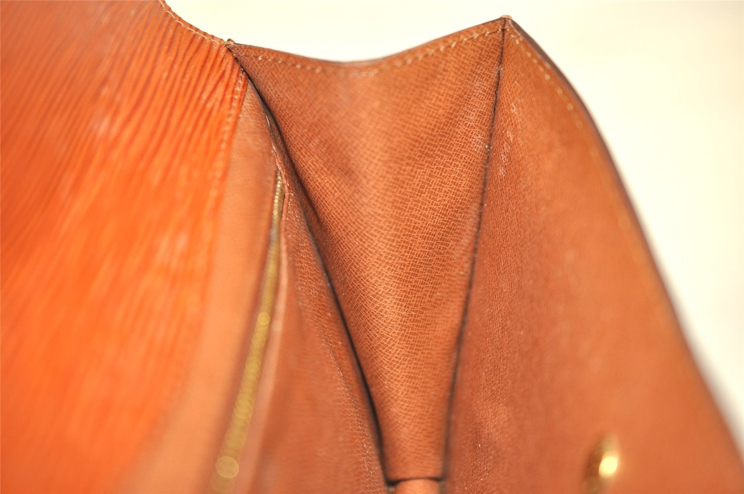 Authentic Louis Vuitton Epi Montaigne 23 Clutch Hand Bag Brown M52663 LV 2757J