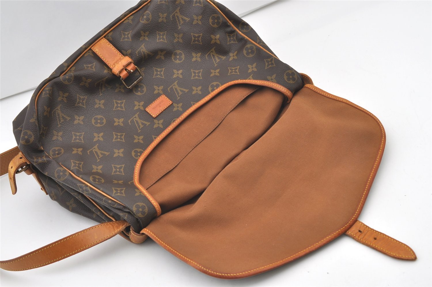 Authentic Louis Vuitton Monogram Saumur 35 Shoulder Cross Bag M42254 LV 2761J