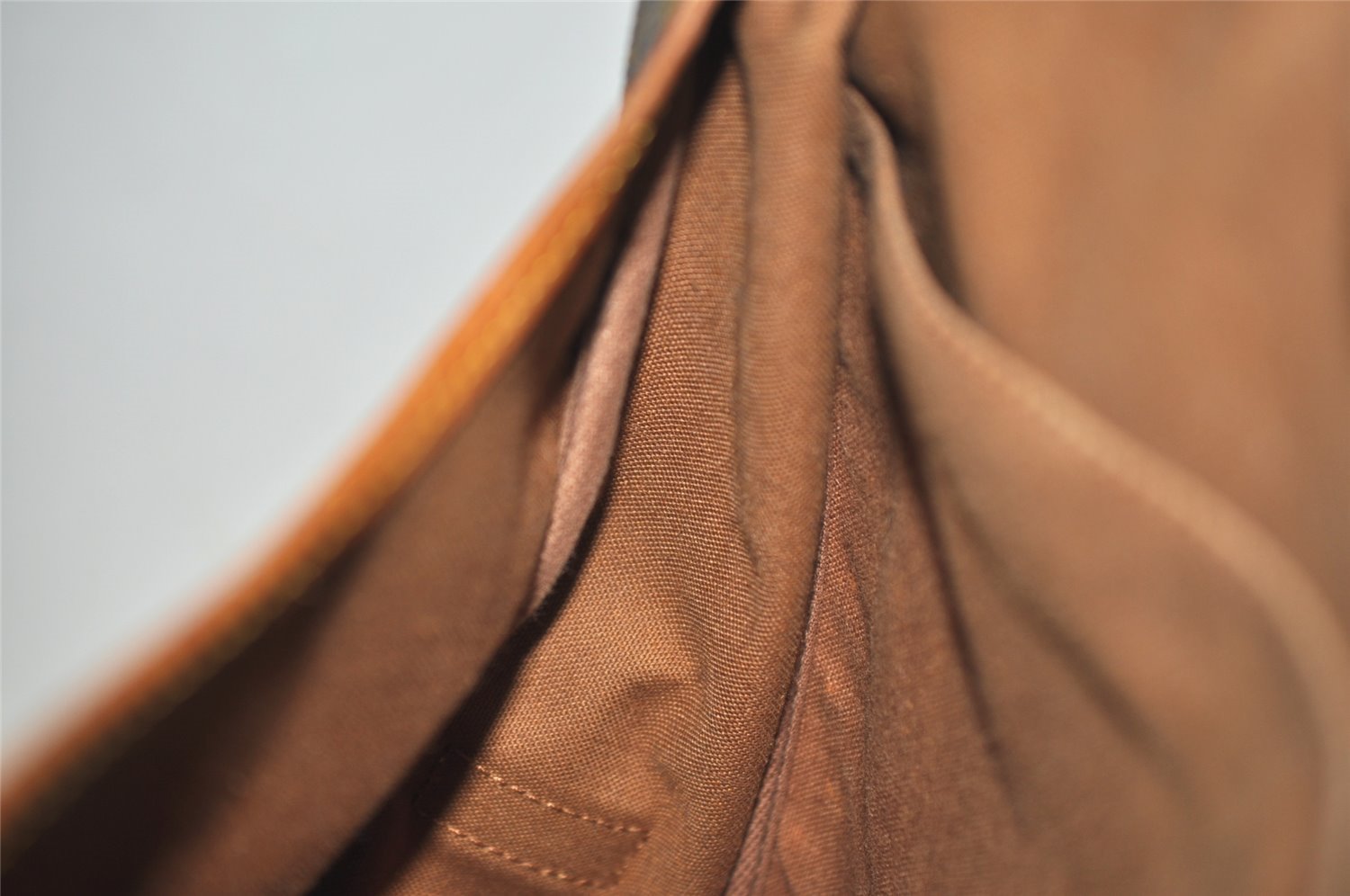 Authentic Louis Vuitton Monogram Saumur 35 Shoulder Cross Bag M42254 LV 2761J