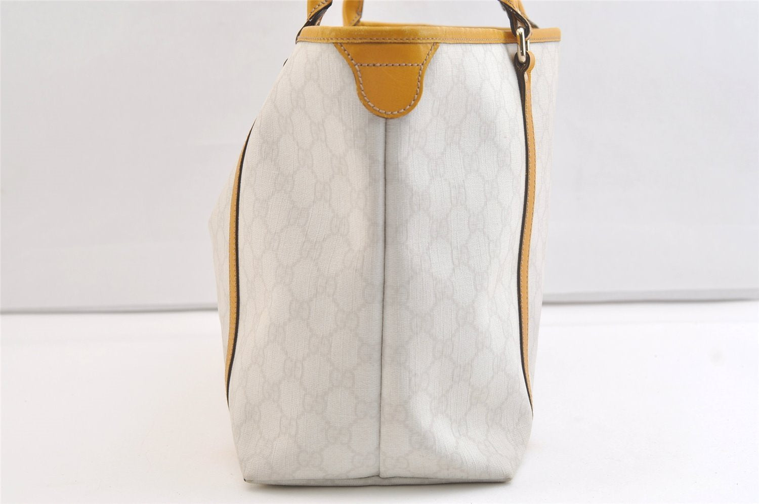 Authentic GUCCI Vintage Shoulder Tote Bag GG PVC Leather 197953 White 2767K