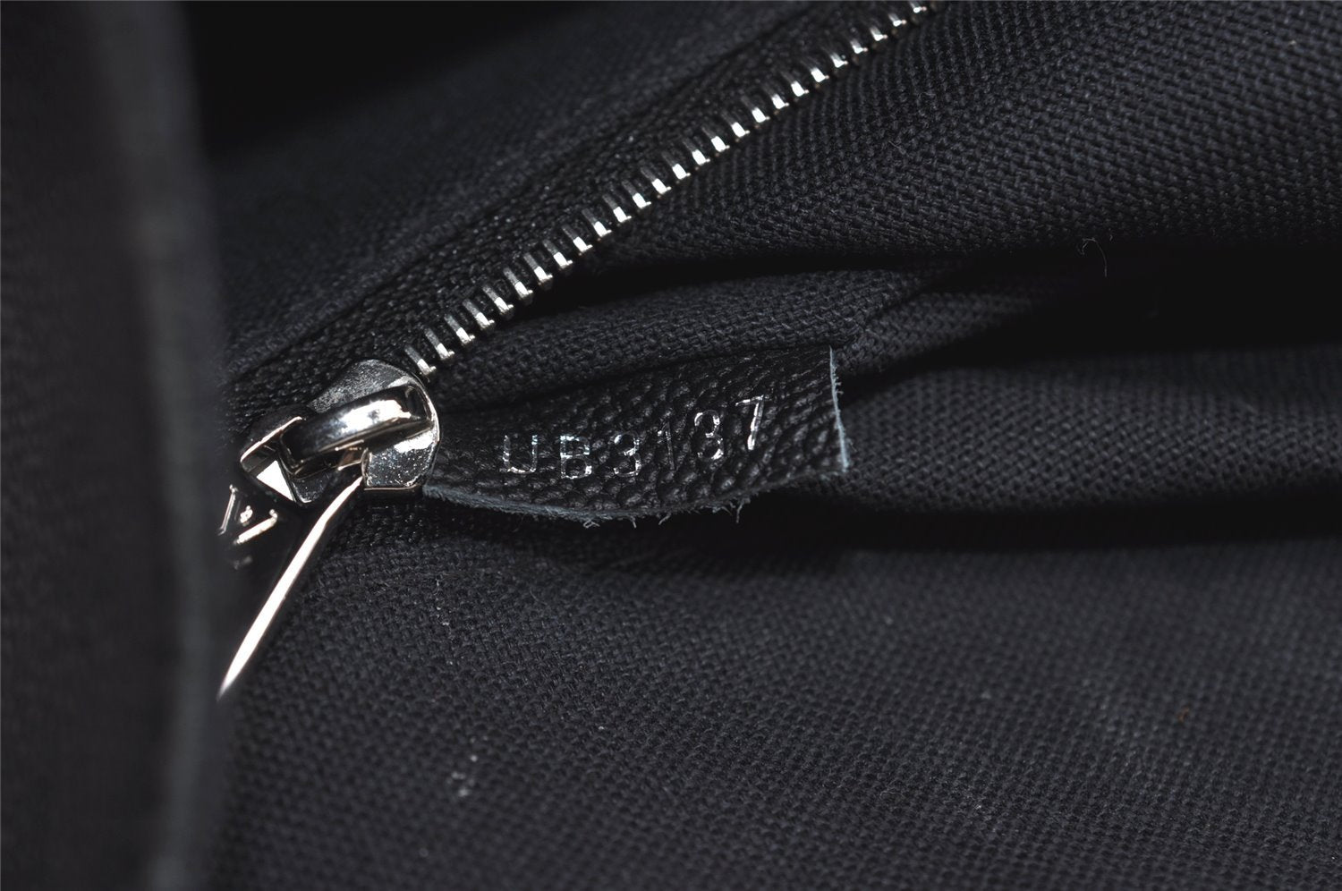 Authentic Louis Vuitton Epi Vaneau MM 2Way Shoulder Hand Bag M51238 Black 2770I