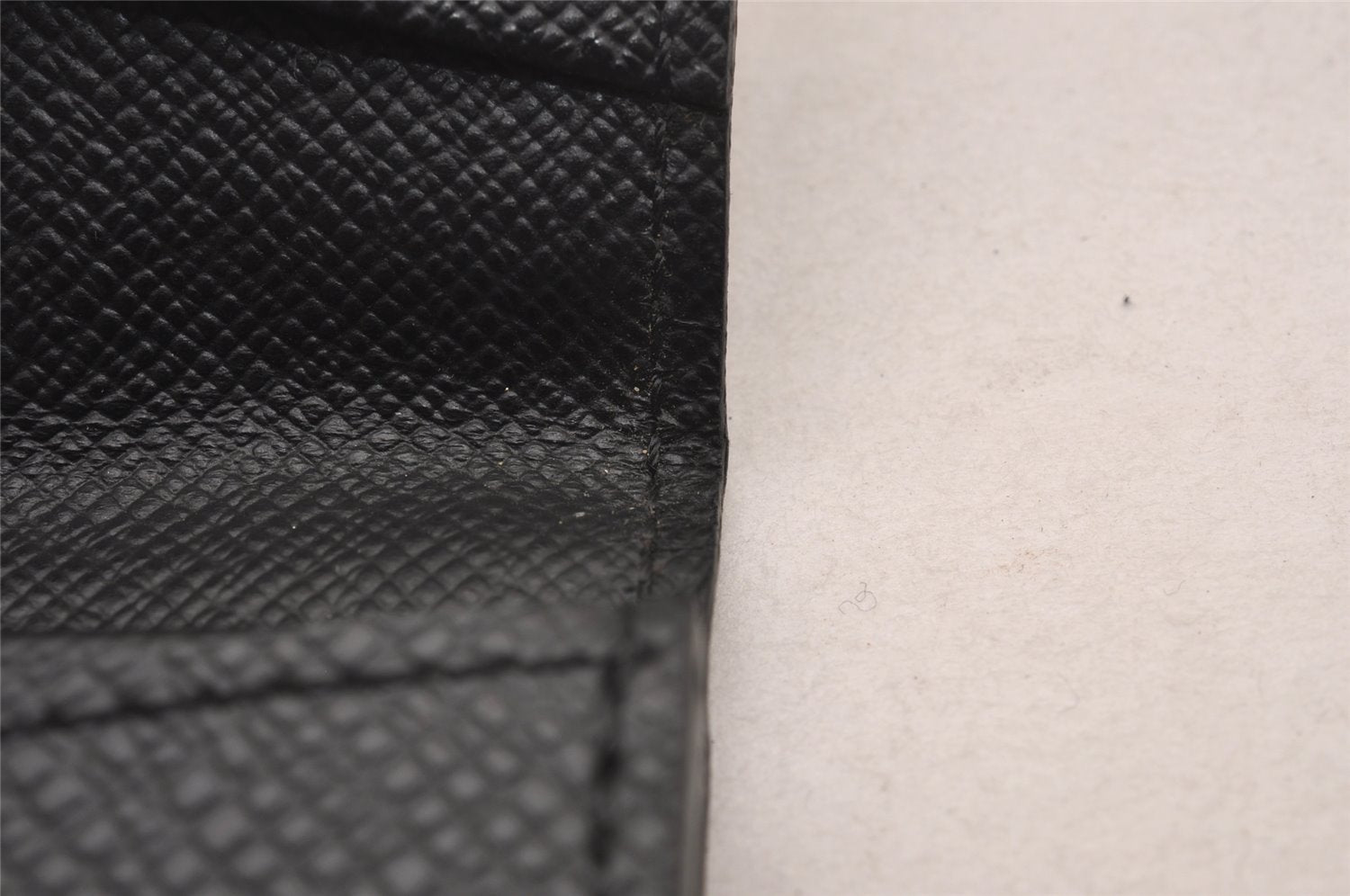 Auth Louis Vuitton Taiga Enveloppe Cartes de Visite Card Case M30922 Black 2773I