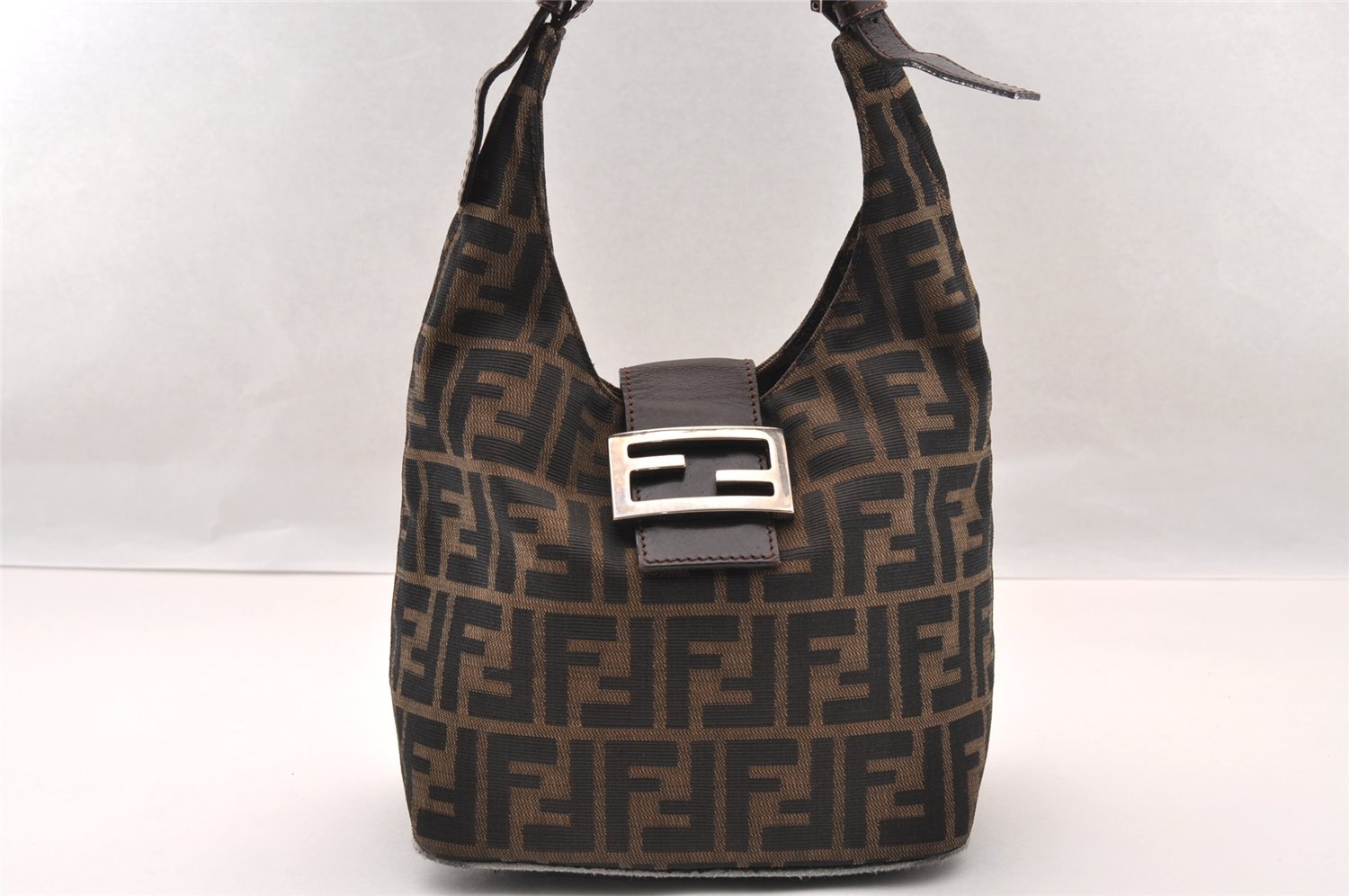 Authentic FENDI Zucca Shoulder Hand Bag Purse Canvas Leather Brown Black 2779I
