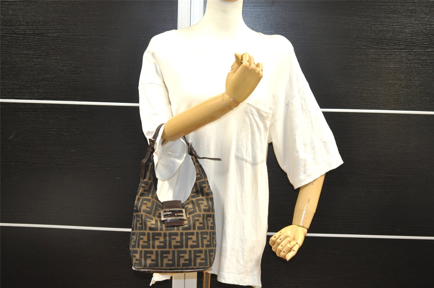 Authentic FENDI Zucca Shoulder Hand Bag Purse Canvas Leather Brown Black 2779I