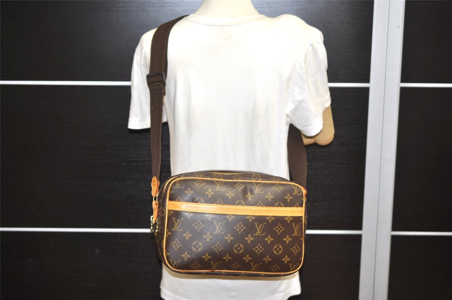 Authentic Louis Vuitton Monogram Reporter PM Shoulder Cross Bag M45254 LV 2781K
