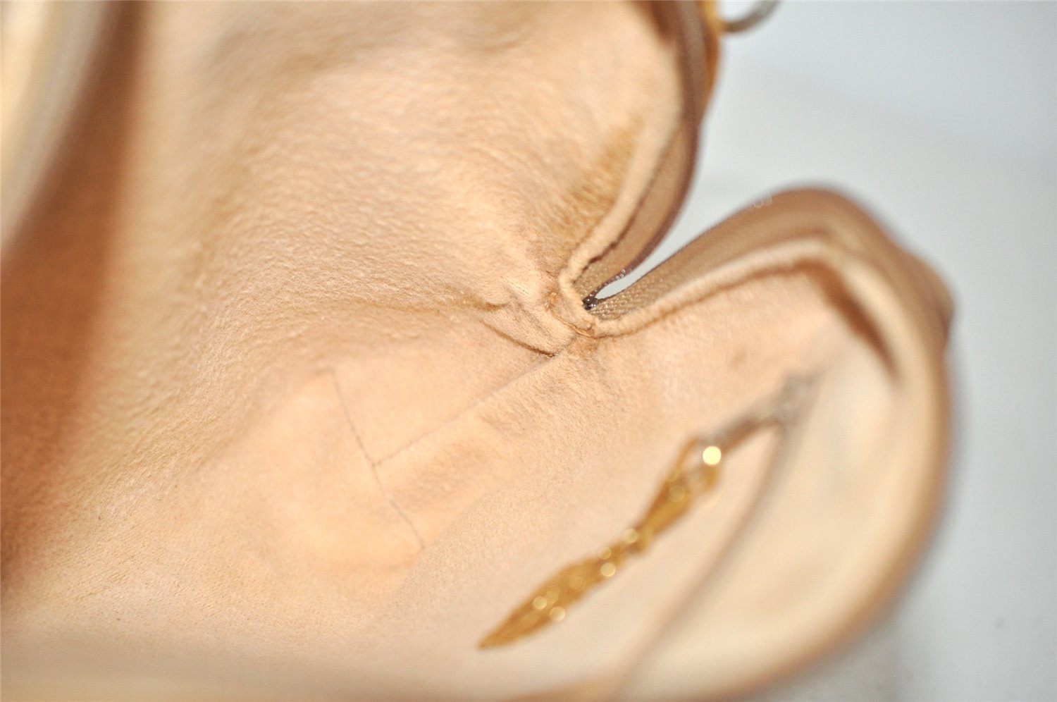 Authentic GUCCI Micro GG PVC Leather Shoulder Cross Body Bag Brown Junk 2782I