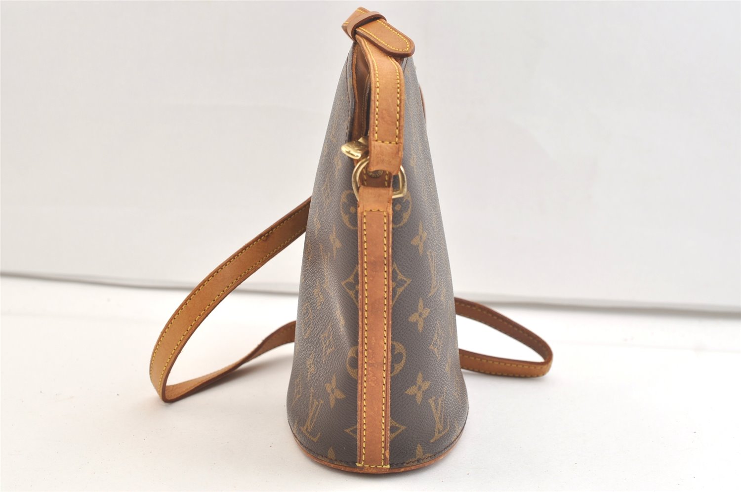 Authentic Louis Vuitton Monogram Drouot Shoulder Cross Body Bag M51290 LV 2782K