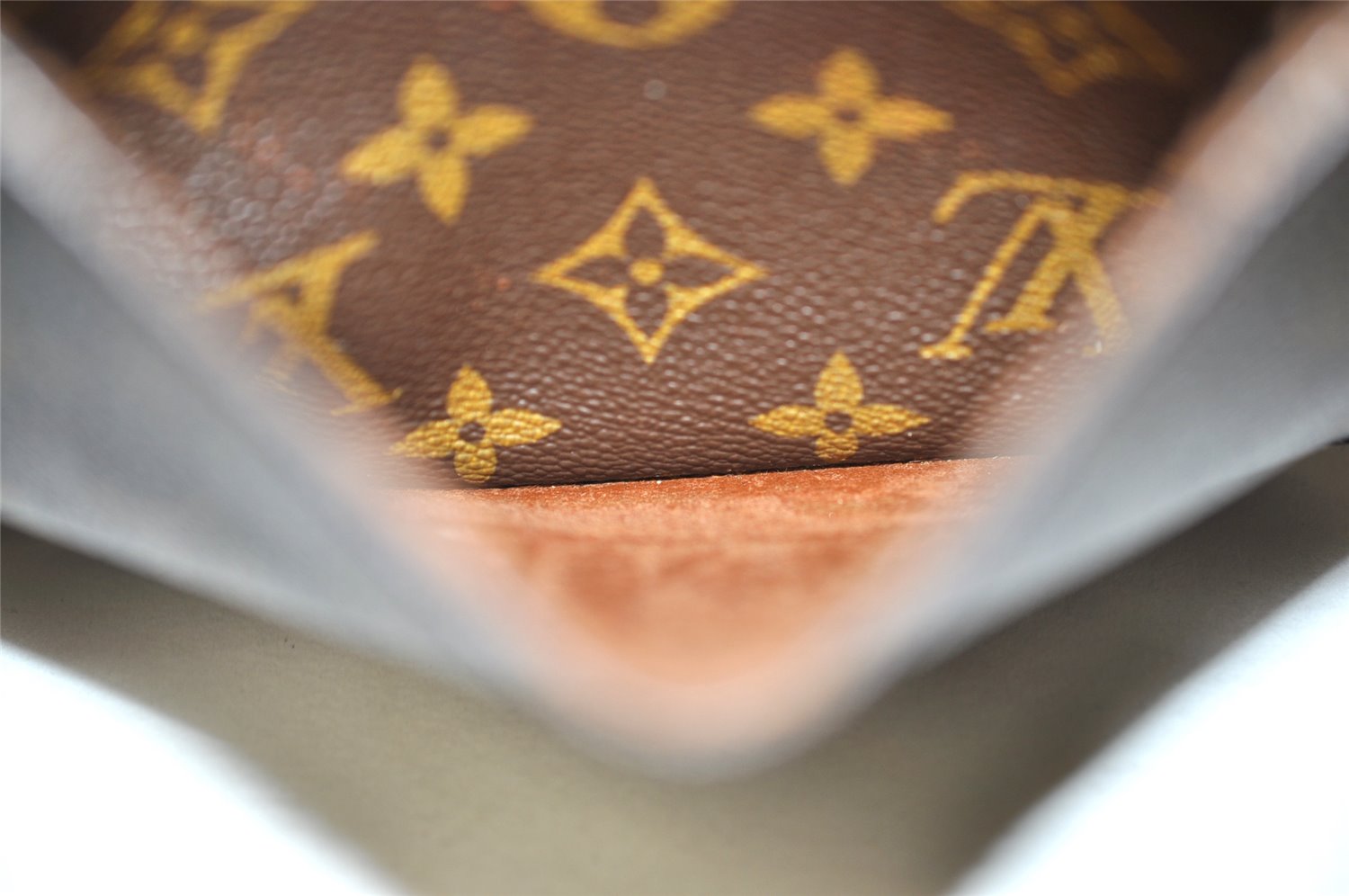 Authentic Louis Vuitton Monogram Saint Cloud MM M51243 Shoulder Cross Bag 2783K