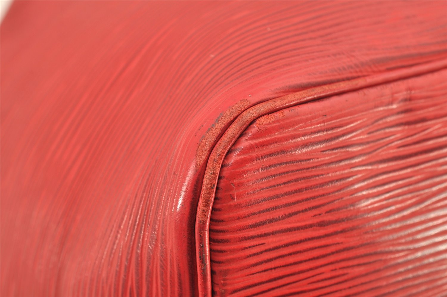 Authentic Louis Vuitton Epi Petit Noe Shoulder Drawstring Bag M44107 Red 2784K