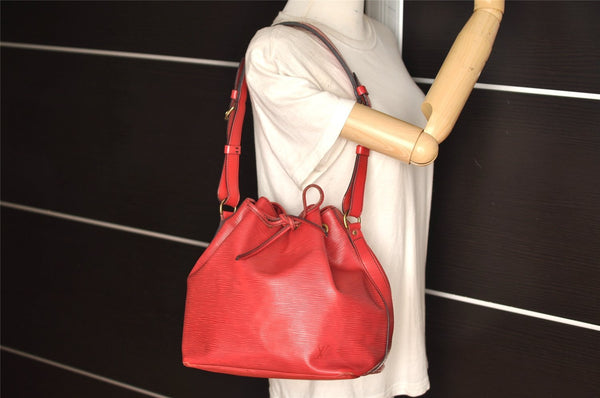 Authentic Louis Vuitton Epi Petit Noe Shoulder Drawstring Bag M44107 Red 2784K