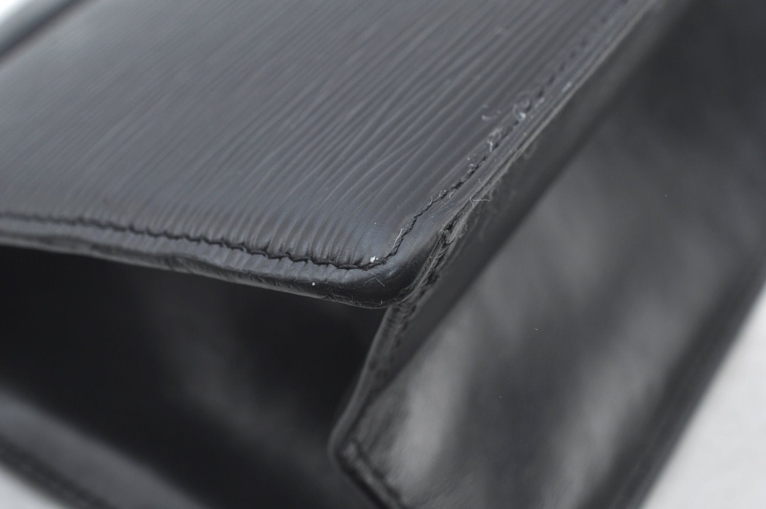 Authentic Louis Vuitton Epi Trousse Crete Clutch Bag Black LV Junk 2785H