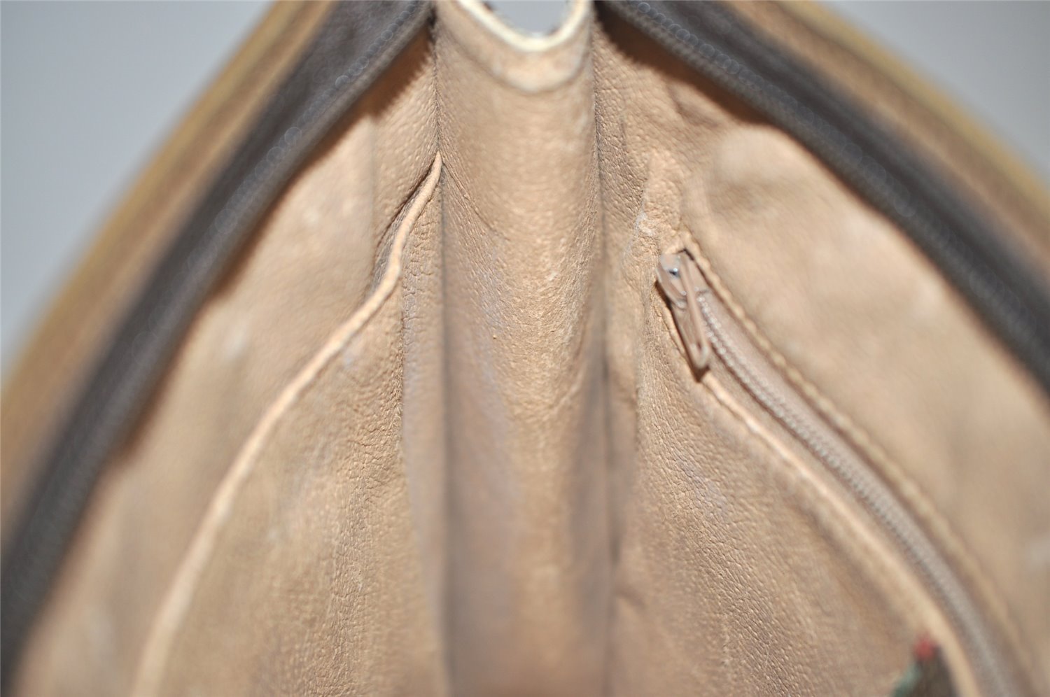 Authentic GUCCI Vintage Clutch Hand Bag Purse GG PVC Leather Brown Junk 2785J